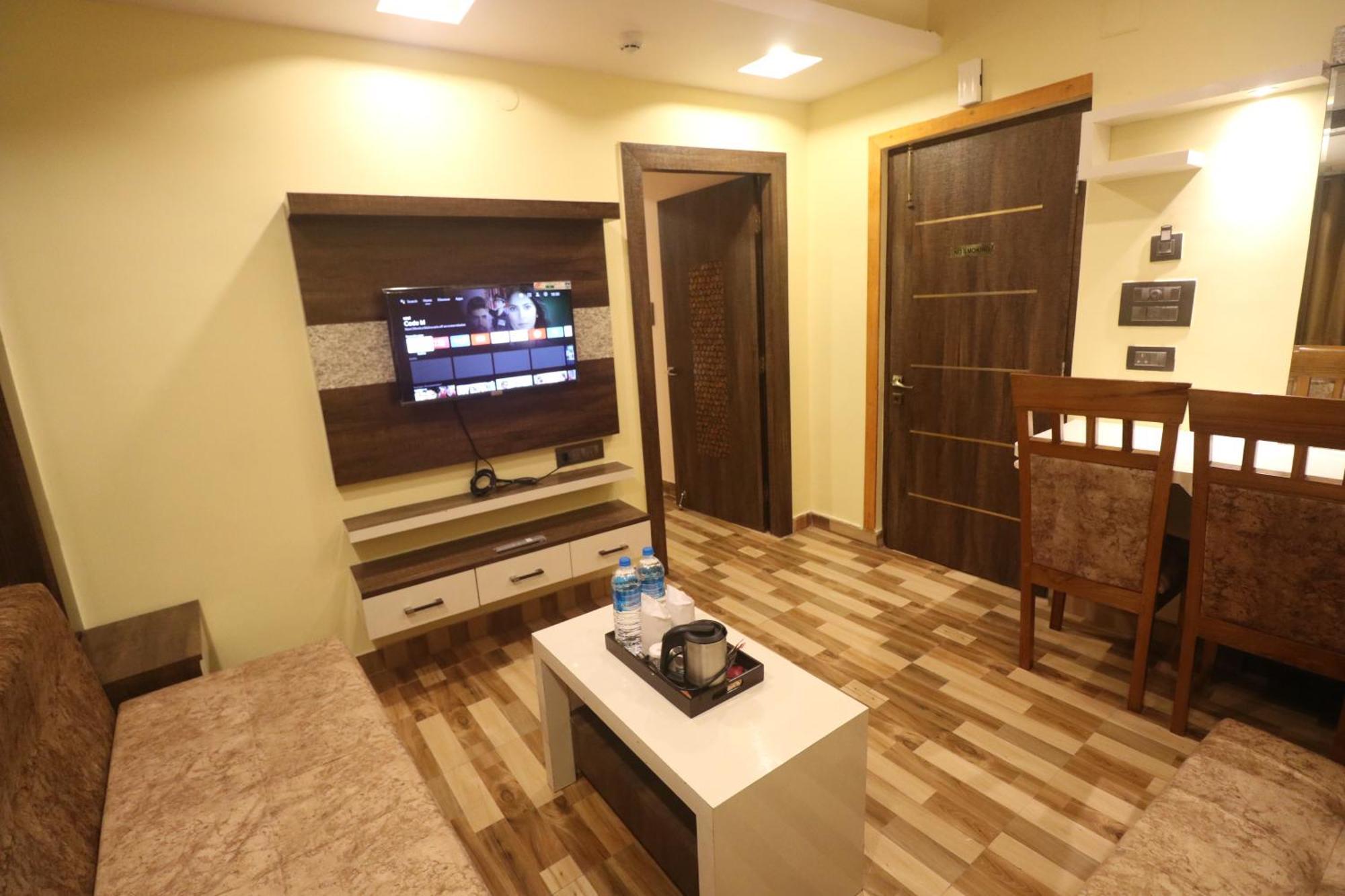 Mohar Residency Hotel Kalkutta Kültér fotó
