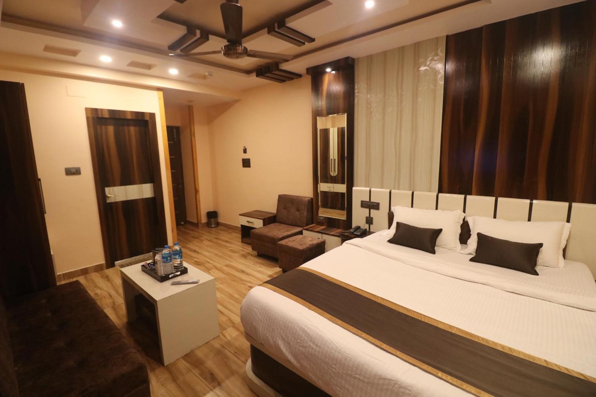 Mohar Residency Hotel Kalkutta Kültér fotó