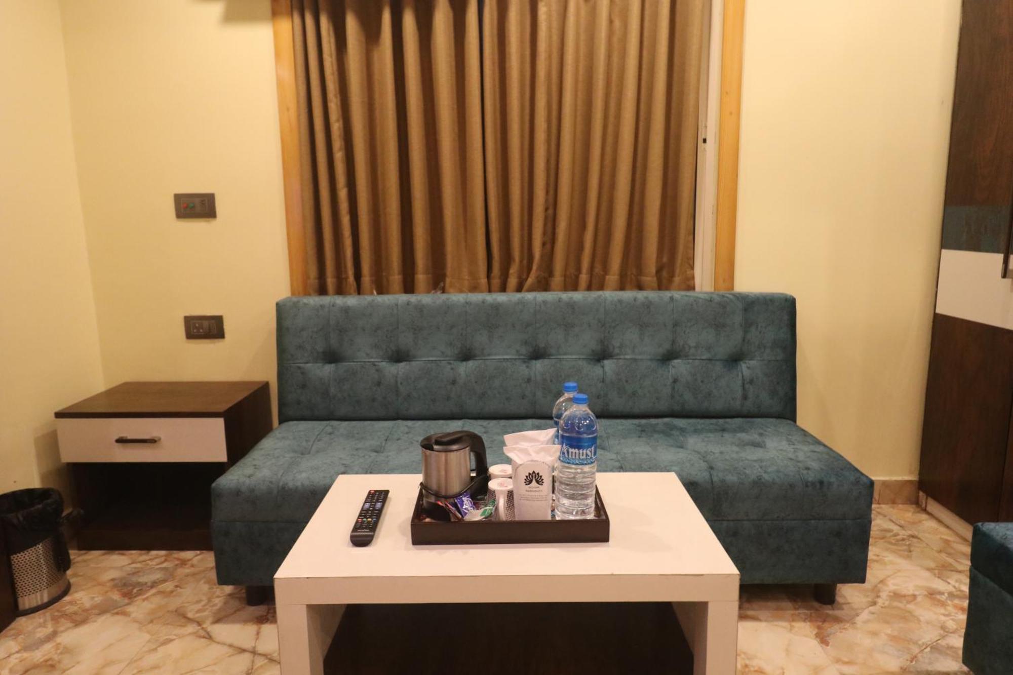 Mohar Residency Hotel Kalkutta Kültér fotó