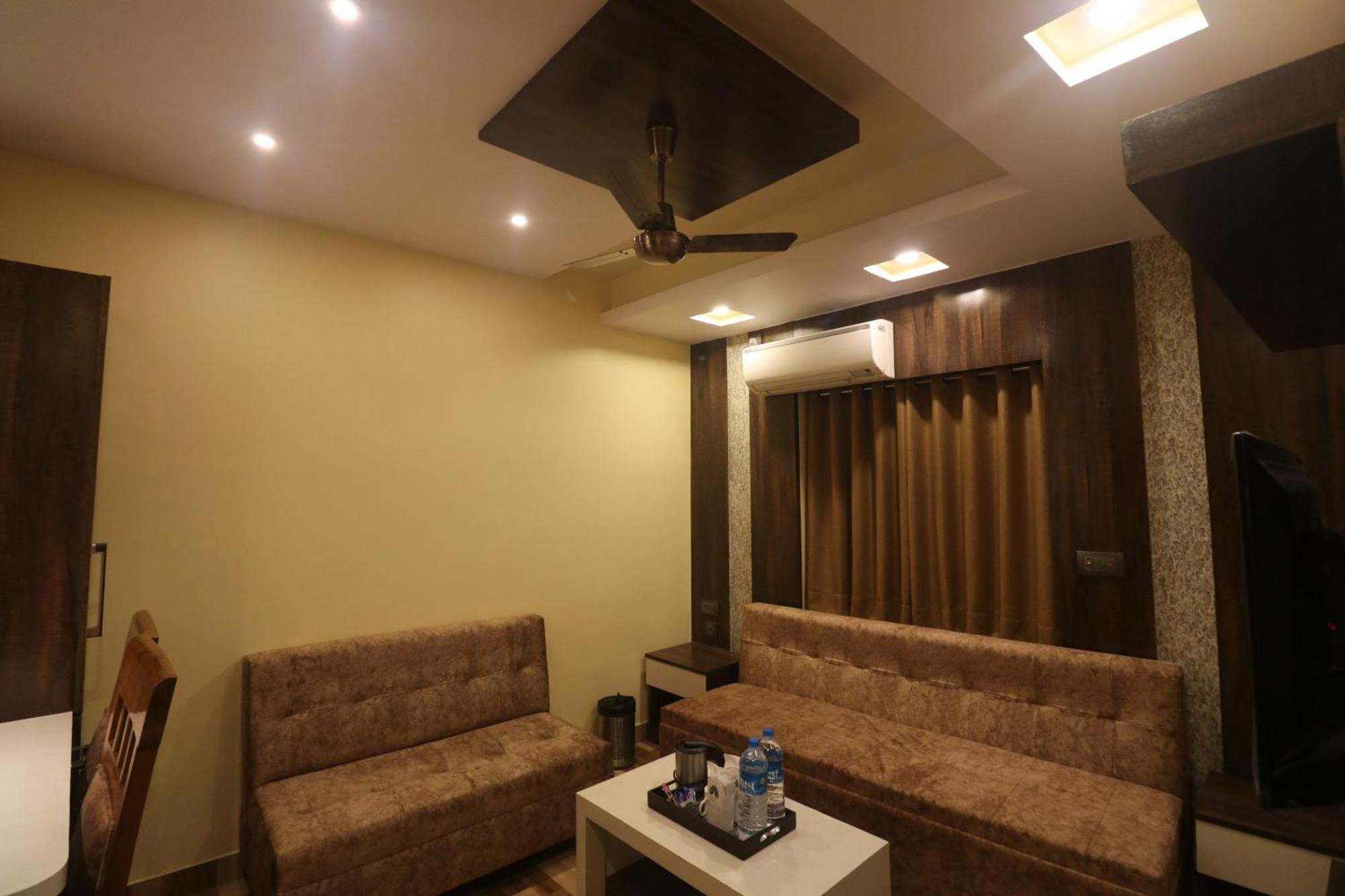 Mohar Residency Hotel Kalkutta Kültér fotó